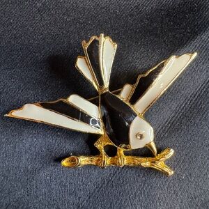 Vintage Elegant Black and White Thrush Bird Brooch